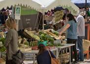 Marché de Vouneuil sous Biard