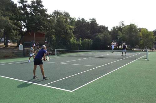 Court de tennis privatisé, jeu set et match ©